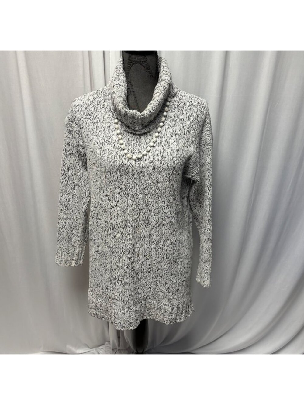 Eddie Bauer Turtleneck Sweater Womens Size Medium Marled Gray White Long Sleeve